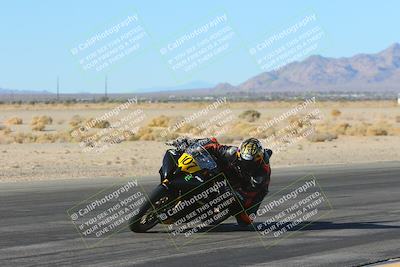 media/Jan-10-2025-CVMA Friday Practice (Fri) [[489e0da257]]/Group 4 and Trackday/Session 2 (Turn 4 Inside)/